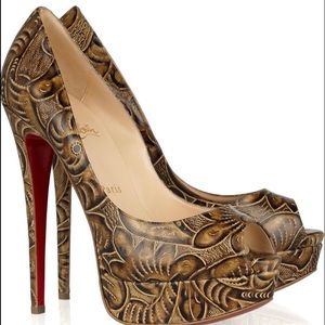 ChristianLouboutin LadyPeep Textured leather pump